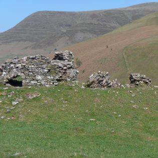 Dinas Castle Inn Брекон Экстерьер фото